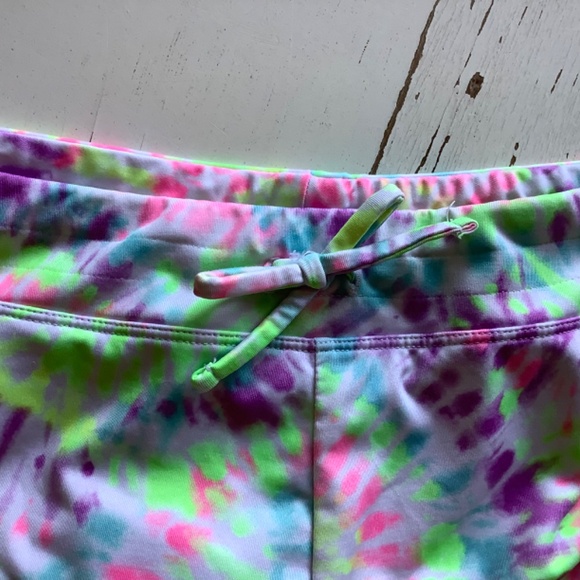 Bundle of 2 Girl’s Land’s End colorburst + tie dyed swimsuits swim wear XL 14 16 - Picture 5 of 11